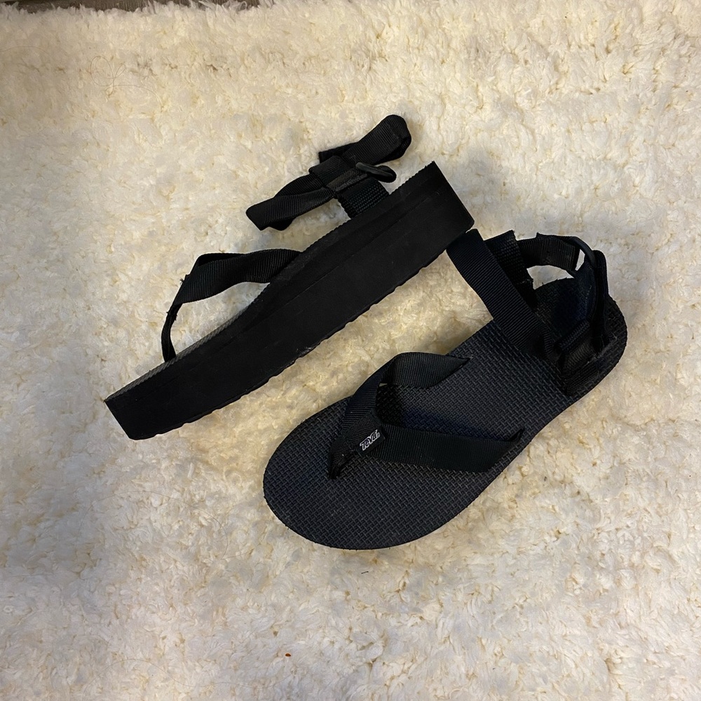 Teva Flatforms